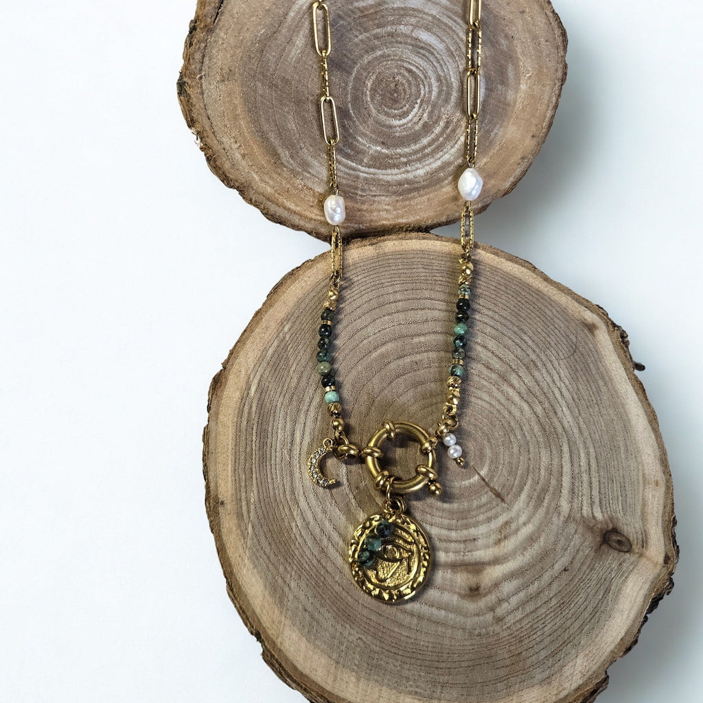 Collier en acier inoxydable doré avec perles d’eau douce, jaspe turquoise et pendentif œil, Clyvia Bijoux