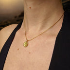 collier doré avec pendentifs fleur en acier inoxydable collier élégant et résistant à l'eau